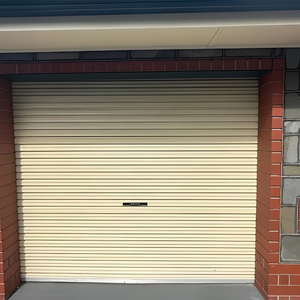 Porte de <span class=keywords><strong>garage</strong></span> à enroulement en acier au design moderne |   Porte de <span class=keywords><strong>garage</strong></span> télécommandée isolée, résistante au vent fort, anti-corrosion et résistante au sel - Product Image 3