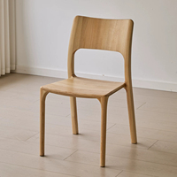 Fauteuil de salle à manger BST Mid Century en noyer avec dossier et assise rembourrés en cuir cognac pour restaurant et hôtel
