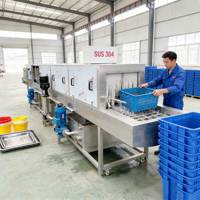 Volledig automatische hogedruk spuitwasinstallatie voor industriële trays voor de verwerking van vlees, vis, gevogelte en kip in de fabriek
