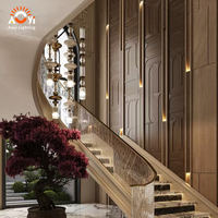 Lustre en cristal sur mesure pour escalier - Suspension LED de luxe pour hall d'entrée et couloir d'escalier de villa