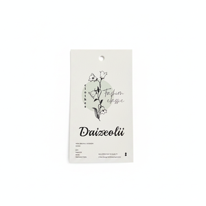 ป้ายห้อยแบบมีเชือกผูก พิมพ์ลายฟอยล์ทอง กันน้ำ ลายนูน 3 มิติ สีขาวทันสมัย ทำจากกระดาษอาร์ตพิเศษ เหมาะสำหรับใส่ในถุงเสื้อผ้า รองเท้า - Product Image 1