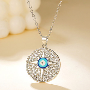 Collier transfrontalier européen-américain avec pendentif rond en acier inoxydable, diamant et œil porte-bonheur, chaîne de clavicule, bijoux de mode pour femmes - Product Image 4