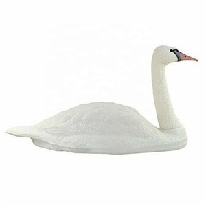 Xilei Wholesale Outdoor Swan Decor White Swan Decor cigni finti per tenere lontano le oche - Product Image 3