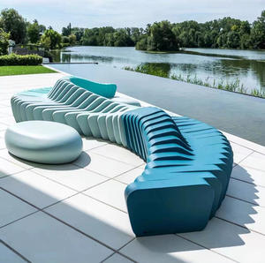 Chaise d'attente interactive extérieure en fibre de verre Dynamic Wave, écologique, durable, facile à nettoyer, pour centre commercial, école, parc, hôtel, salle de sport - Product Image 2