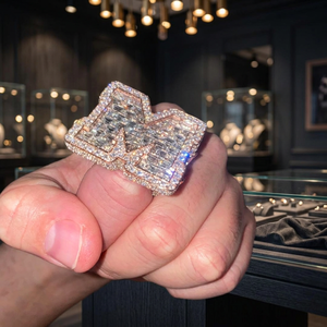 Anillo Unisex de Oro Rosa con Joyas de Ámbar, Estilo Hip Hop, con Diamantes Cultivados en Laboratorio con Corte Brillante Redondo, Certificado IGI - Product Image 2