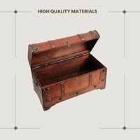Coffre au trésor de pirate en bois et métal durable et écologique Design vintage avec serrure avant Boîte à souvenirs suspendue au mur