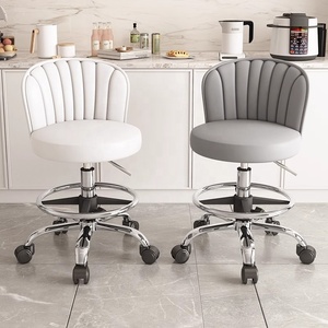 Tabouret de Salon de Coiffure et Esthétique avec Dossier, Chaise de Barbier Réglable en Hauteur et Pivotante sur Roulettes pour Salon de Manucure et Esthétique - Product Image 1