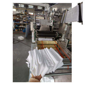 Machine de découpe pliante de serviettes oshibori en microfibre jetables sèches blanches <span class=keywords><strong>pré</strong></span>-roulées pour usine de lingettes humides - Product Image 2