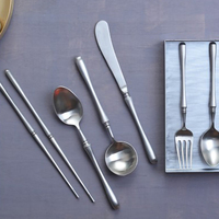 Ensemble de couverts rétro en acier inoxydable 304, faits à la main, écologiques, compatibles lave-vaisselle, couteau, fourchette, cuillère, formes spéciales pour glace, dessert, gâteau