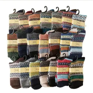 Kaus kaki tebal hangat pria dan wanita, kaos kaki tabung Retro nyaman musim dingin untuk Wool hangat