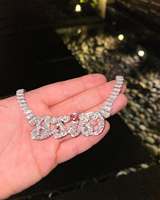Magnifique collier personnalisé en argent sterling S925 avec moissanite, lettre script ISIS, pierre rouge, bijoux hip-hop scintillants, pendentif sur mesure