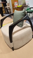 Fauteuil moderne confortable et durable avec mousse haute résilience et structure en bois massif pour salon de villa, mobilier de loisirs