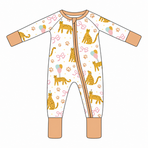 Toptan Özel Baskılı Safari Leopar Desenli %95 Bambu Viskon %5 Spandeks Bebek Tulumu Çift Yönlü Fermuarlı Yenidoğan Bebek Pijaması - Product Image 1