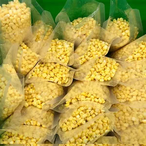 फलों के रस के लिए ताजा पीले मीठे मकई कर्नेल सबसे अच्छा घटक