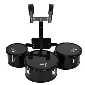 SLADE Black Factory Instrumento de Percusión para Banda de Marcha, Set de Tres Tambores: Caja Triple, Bombo y Tom Trisilábico - Product Image 1