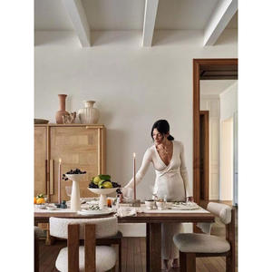 Chaise de salle à manger en bois massif de style italien, rembourrée en velours vert, mobilier design moderne minimaliste - Product Image 4