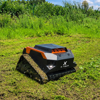 Tondeuse à gazon télécommandée de 800 mm, moteur à essence Euro 5 de 452 cm³, machine à couper l'herbe sur chenilles capable de grimper à 40 degrés