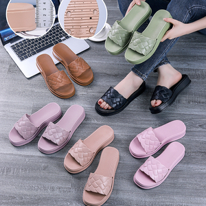 Sandalias Planas de Alta Calidad, Antideslizantes, a la Moda, Pantuflas de PVC para Mujer, Ideales para el Verano - Product Image 4