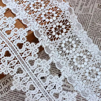 Zèle fleur bordure coupe indien mariée Polyester dentelle garniture broderie poitrine dentelle coupe décorative dentelle soluble dans l'eau