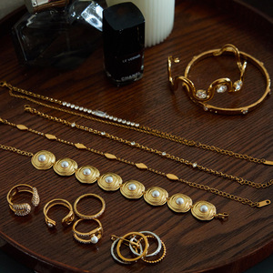 18K PVD mạ vàng thanh lịch duyên dáng Vòng Đeo Tay Thép không gỉ độ sáng cao ngọc trai hình dạng hình học dễ thương phong cách cho ngày kỷ niệm - Product Image 1