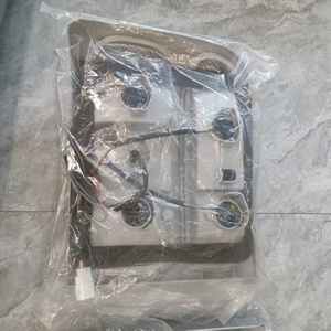<span class=keywords><strong>Feu</strong></span> arrière standard pour bus Toyota Coaster, non chromé, lentille rouge transparente, remplacement OEM, côté gauche et droit - Product Image 5
