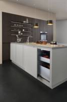Dapur Modular Gaya Eropa Minimalis dengan Permukaan Granit Anti-Kotor dan Anti-Penuaan dari Baja Tahan Karat untuk Penggunaan di Apartemen.