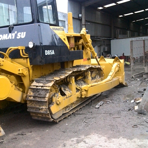 Bulldozer sur chenilles Caterpillar D85-21 d'occasion - Couple de charge élevé, capacité de bêchage de 8,6 m, garantie 1 an - Product Image 3