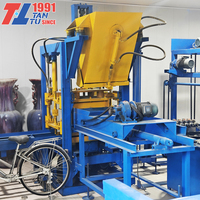 Machine automatique compacte mobile pour la fabrication de briques creuses en ciment avec moteur, boîte de vitesses et pompe pour blocs de béton cellulaire autoclavé