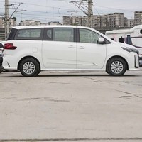 Minibus Saic Maxus G10 7 8 9 sièges à vendre 2.0T automatique chinois essence voitures bon marché Maxus G10 voiture MPV