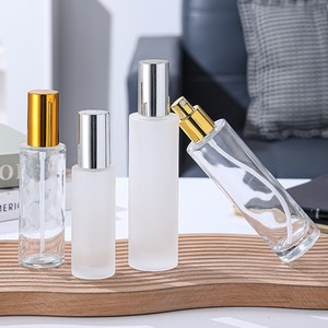 Lege Heldere Frosted Fijne Nevel Spuitfles 100Ml 3.3Oz Huidverzorging Glazen Lotion Pompfles Met Goud Zilveren Pomp <span class=keywords><strong>Spray</strong></span> - Product Image 6