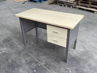 Bureau d'enseignant en métal contemporain de haute qualité Hauteur fixe Conception écologique ergonomique durable pour l'utilisation du bureau à domicile en classe