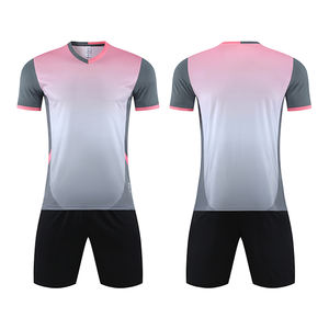 2026 2027 Abbigliamento Sportivo di Alta Qualità OEM per Squadre di Calcio, Logo Personalizzato, 100% Poliestere, Asciugatura Rapida, Pantaloncini Traspiranti, Nome Squadra Personalizzato, Direttamente dalla Fabbrica - Product Image 1