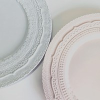Assiettes à dîner design moderne français assiette en céramique rose beige bleu vaisselle motif en relief assiette de chargeur pour les fêtes et les cadeaux
