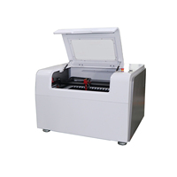 Prix de la machine de découpe et de gravure laser pour tuyaux en argent CNC 6090