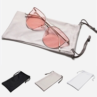 Pochette de rangement de lunettes de soleil en microfibre avec cordon de serrage et logo personnalisé