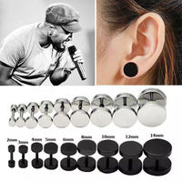 Nouveau 1 pièce Acier inoxydable Hommes Femmes Plugs de piercing d'oreille Tunnel Faux dilatateur d'oreille Barbell à vis Boucles d'oreilles à dos plat