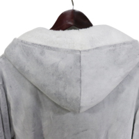 Peignoir à capuche en flanelle de polyester 100% personnalisé pour femmes vêtements de nuit pour femmes avec manches longues chemise de nuit pour adultes dans des vêtements gris