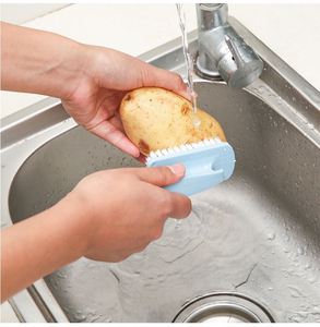 Cepillos de Limpieza Multiusos Personalizados de Plástico para el Hogar 2 en 1, Cepillos para Tapicería, Ropa, Cabello y Zapatos - Product Image 6