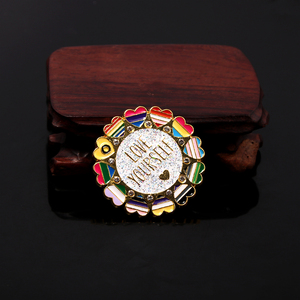 Love YourselfレインボーカラーハートプライドエナメルピンメタルバッジLGBTかわいいピンブローチ - Product Image 3