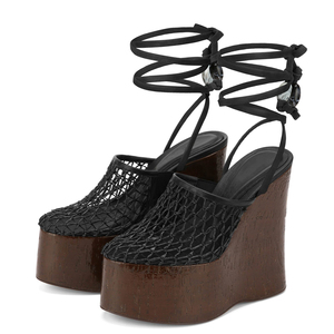 Sandales à talons compensés hauts pour femmes, à empeigne en résille, plateforme épaisse, à lacets à la cheville et découpes en maille - Product Image 2