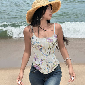 Camisole à bretelles fines à imprimé floral pour femme, coupe ajustée, légère, pour la plage et les vacances d'été - Product Image 4