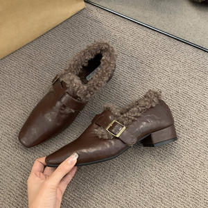 Chaussons d'hiver pour femmes et hommes, taille universelle, antidérapants, doux et chauds, chaussures d'intérieur pour l'hiver - Product Image 6