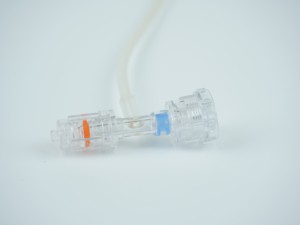 Válvula <span class=keywords><strong>en</strong></span> T <span class=keywords><strong>de</strong></span> Doble Sellado - Plástico Transparente, Esterilizada con Óxido <span class=keywords><strong>de</strong></span> Etileno para Uso <span class=keywords><strong>en</strong></span> Infusiones, Compatible con Catéteres/Tubos, Operación con una Sola <span class=keywords><strong>Mano</strong></span> - Product Image 3