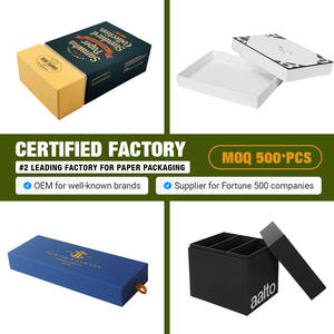Caja de Cartón para Regalo con Tapa y Base Impresas con Franjas de Colores Cuadradas Clásicas en Flexografía - Product Image 5