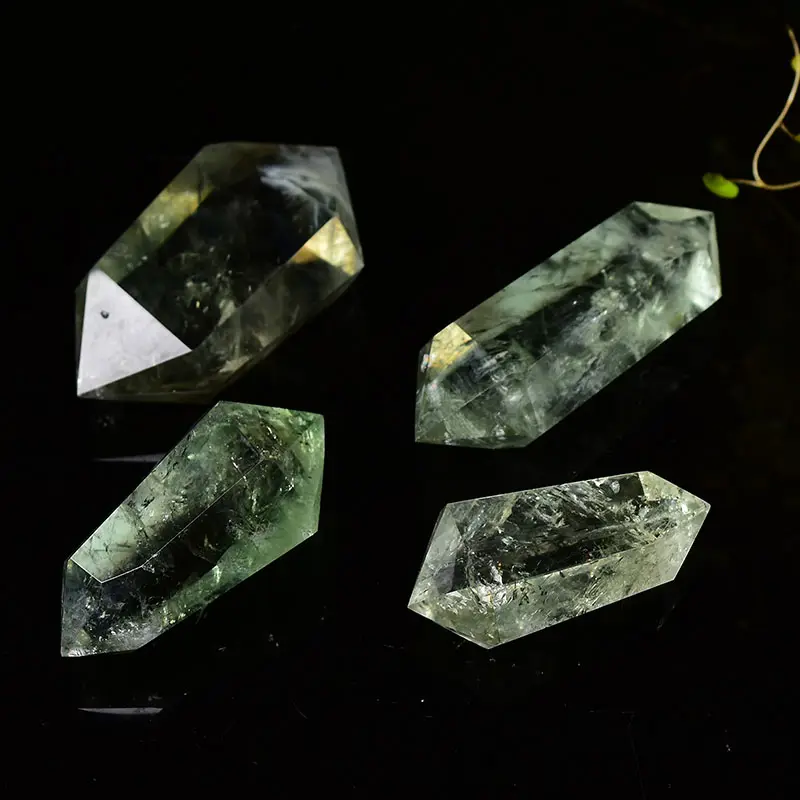 자연 크리스탈 Geodes 돌 타워 Prehnite 포인트 Prehnite 녹색 보석 Obelisk