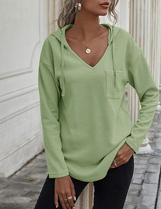 Hesayep Stock en gros automne <span class=keywords><strong>mode</strong></span> T-shirts femmes col en V à capuche à manches longues sweat cordon pull hauts - Product Image 2