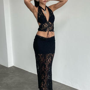 <span class=keywords><strong>2</strong></span> parça iç çamaşırı seti siyah seksi derin v yaka Halter Backless dantel kırpma üst uzun Bodycon etek parti tatil kıyafetler ile - Product Image 3