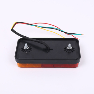 <span class=keywords><strong>Feu</strong></span> arrière universel avec feux <span class=keywords><strong>de</strong></span> positionnement, clignotants et feux <span class=keywords><strong>de</strong></span> freinage pour camions, remorques et petits véhicules, prix bas et économique - Product Image 4