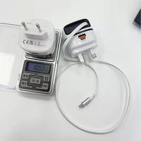 Cargador de Pared Retráctil 3 en 1 con Enchufe de 3 Pines para Reino Unido, Adaptador de Carga Rápida Tipo C de 65W con Cable, Venta al Por Mayor Personalizada