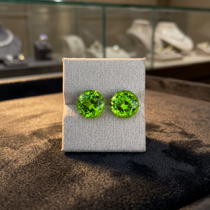 Pierre de péridot vert naturel de qualité supérieure, taille brillant, 7,78 TCW, coupe impeccable, provenant de la mine Supat au Pakistan, taille diamant, 9,0x6,5mm, également disponible. - Product Image 2